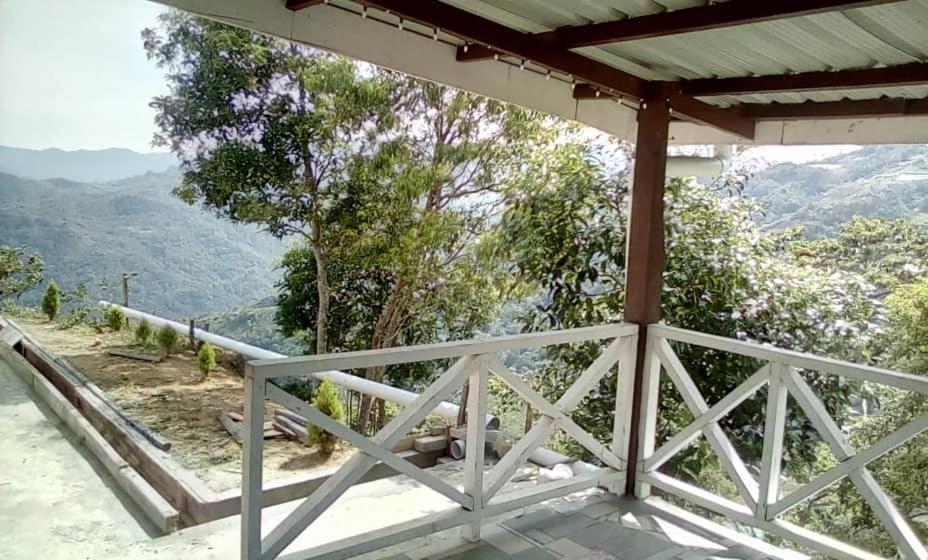 Dongorit Cabin House 1 Kampong Kundassan Exterior foto